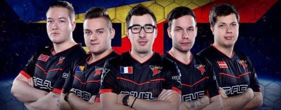 UP战队官宣：Smlz即日起正式成为自由人。