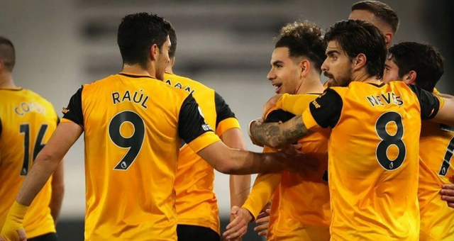 LNG主场季票内容：1314元保底看13场比赛，全勤得选手签名照